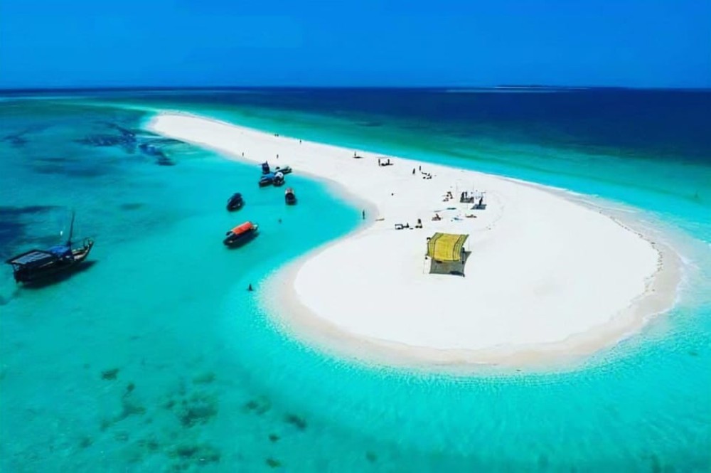 Zanzibar: Prison Island and Nakupenda Boat Trip with Lunch | ®ExcursionMania