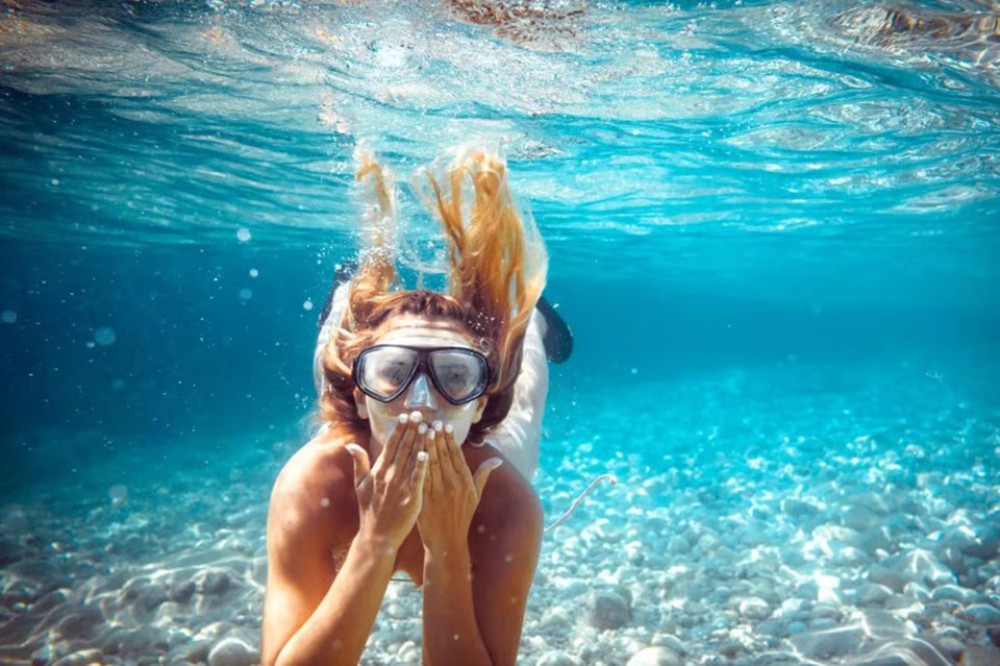 Hurghada: Luxury Private Yacht with optional Lunch & Drinks | ®ExcursionMania