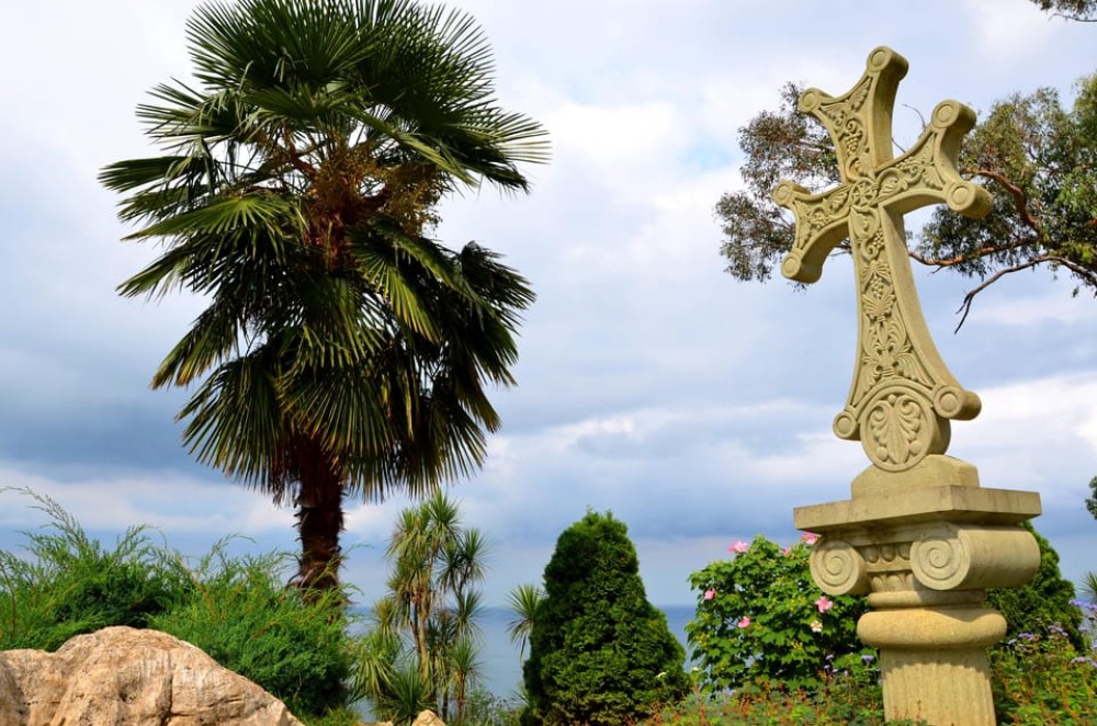Batumi: Botanical Garden Petra Fortress and Miniatures Park | ®ExcursionMania