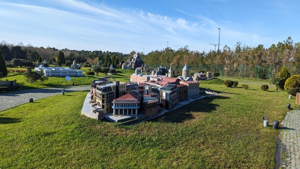 Batumi: Botanical Garden Petra Fortress and Miniatures Park | ®ExcursionMania