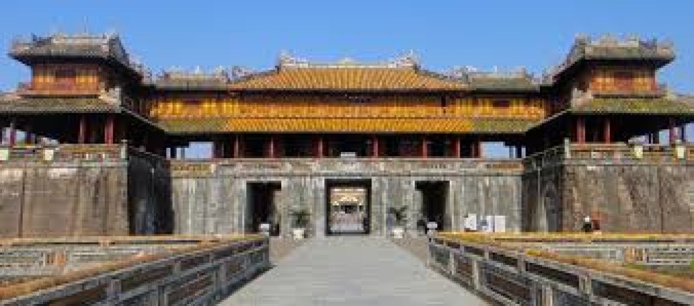 Hue trip to Hai Van Pass, Citadel, Tomb from Danang/Hoian | ®ExcursionMania