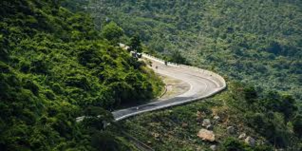 Hue trip to Hai Van Pass, Citadel, Tomb from Danang/Hoian | ®ExcursionMania