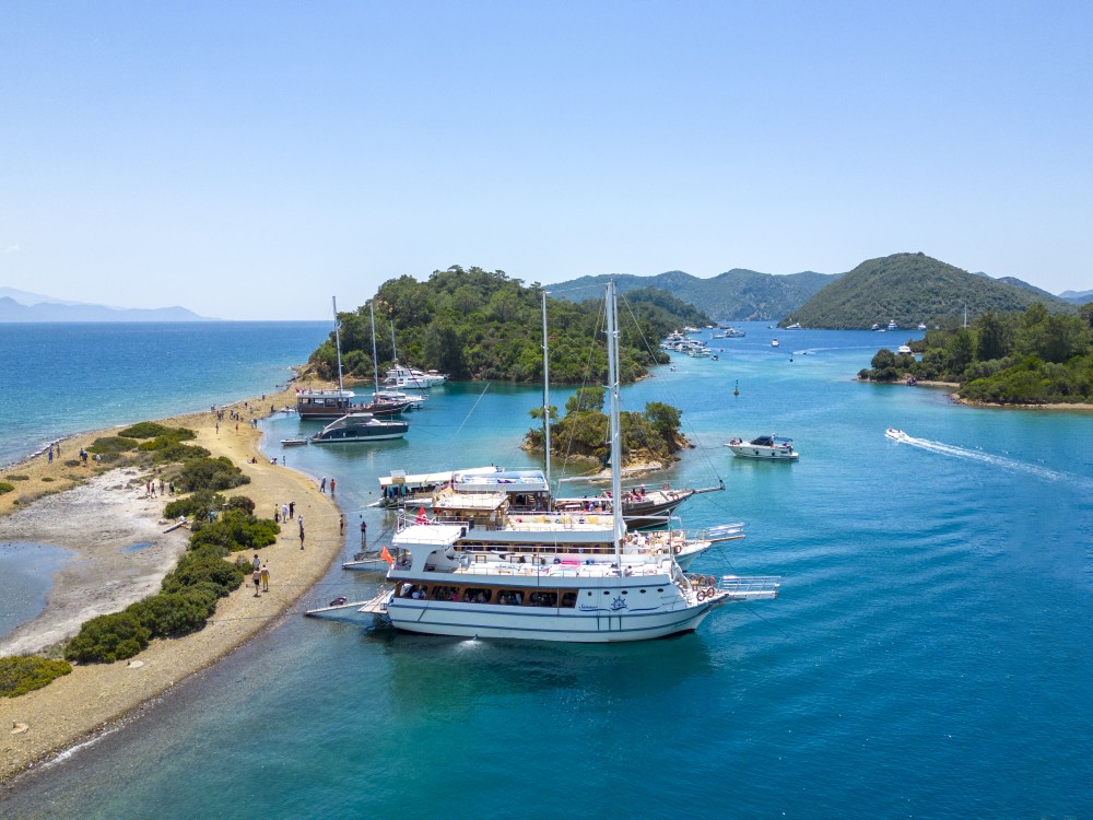 From Fethiye: 12 Islands Boat Trip w/Hotel transfer and Lunch | ®ExcursionMania