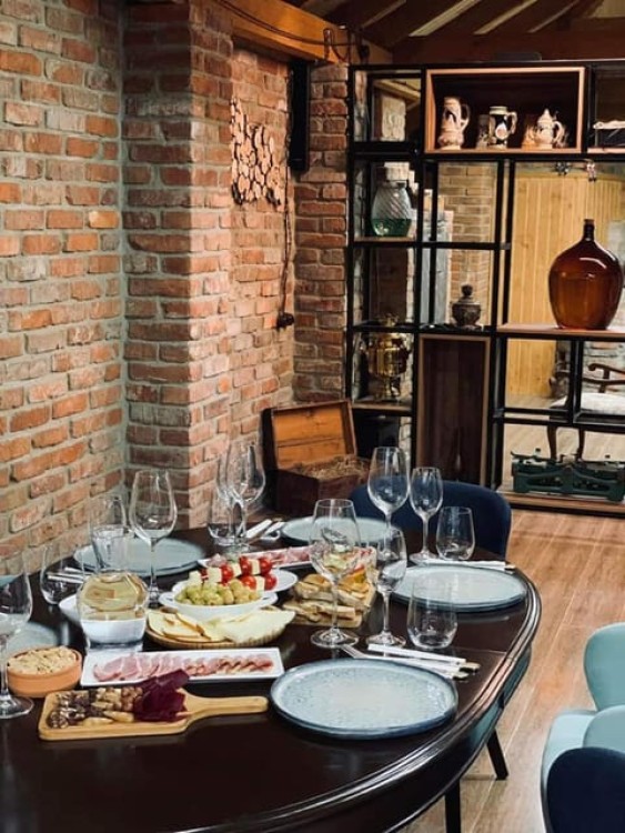 Kutaisi uncorked: Wine Tasting at a local Family Home | ®ExcursionMania
