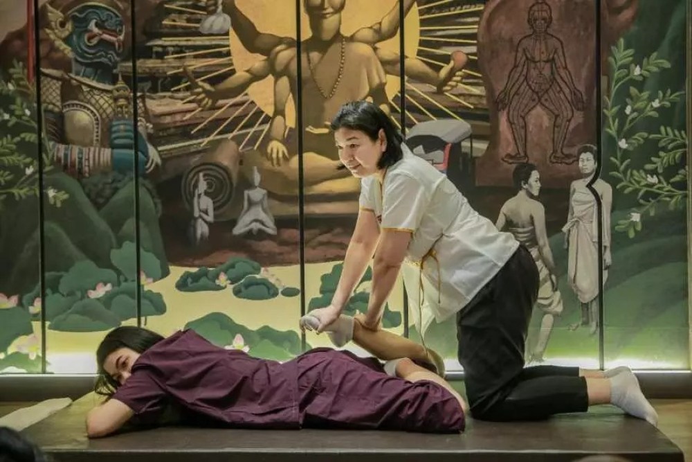 Bangkok: Thai Massage Class | ®ExcursionMania
