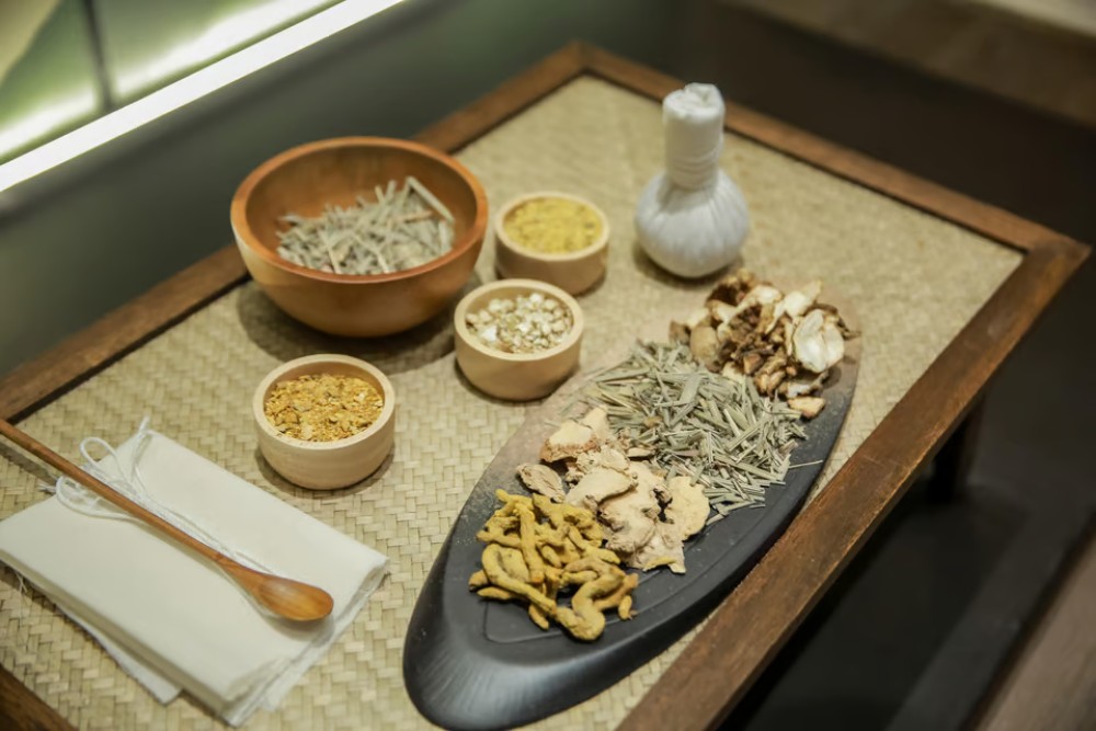 Bangkok: Thai Massage Class | ®ExcursionMania