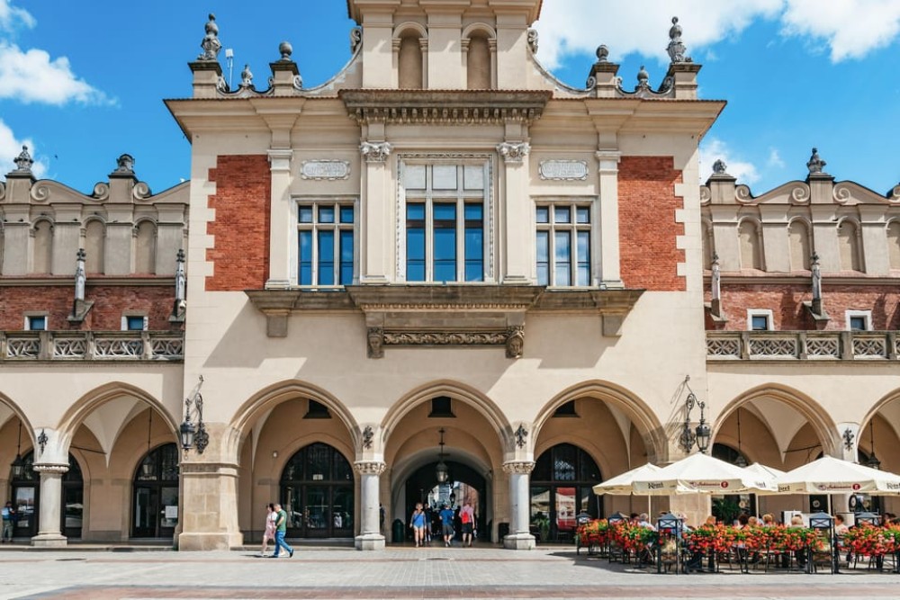 Krakow: Guided E-Scooter City Tour with Food Tastings | ®ExcursionMania