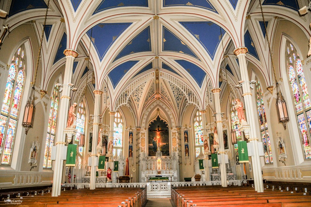 Krakow St Marys Basilica Visiting with Short Guided Walk | ®ExcursionMania