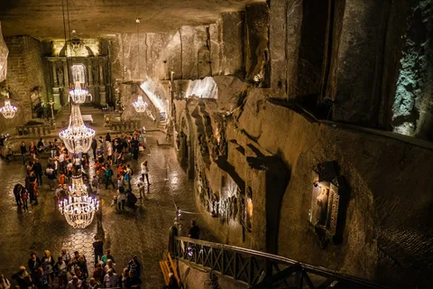 Kraków: Wieliczka Salt Mine Guided Tour with Hotel Pickup | ®ExcursionMania