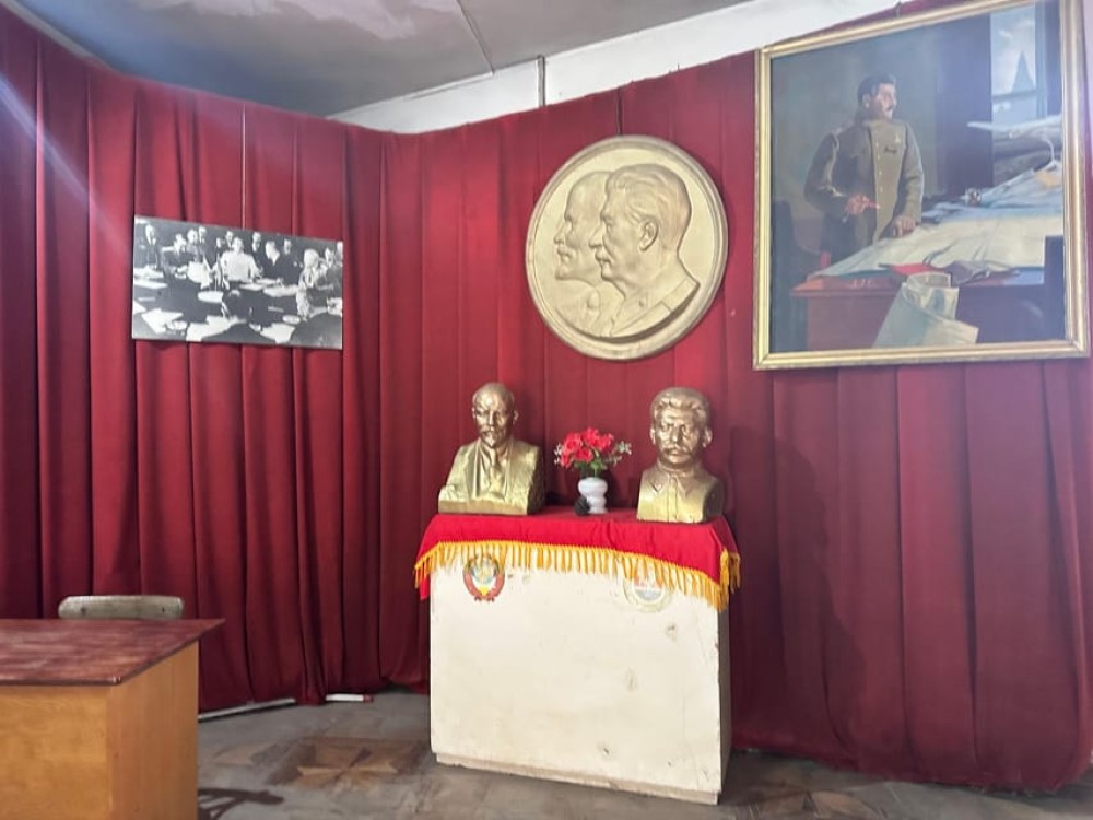 Into the footsteps of Joseph Stalin - Individual tour | ®ExcursionMania