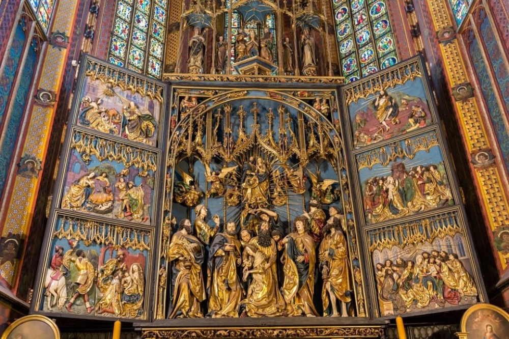 Krakow St Marys Church and Rynek Underground Museum Tour | ®ExcursionMania