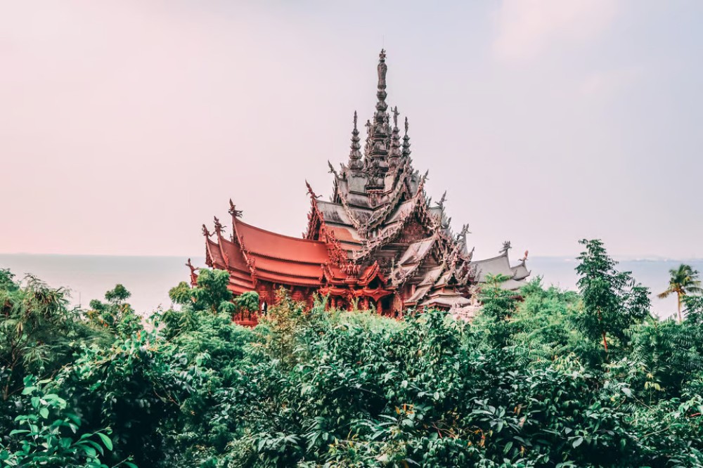 Bangkok: Sanctuary of Truth Tour | ®ExcursionMania