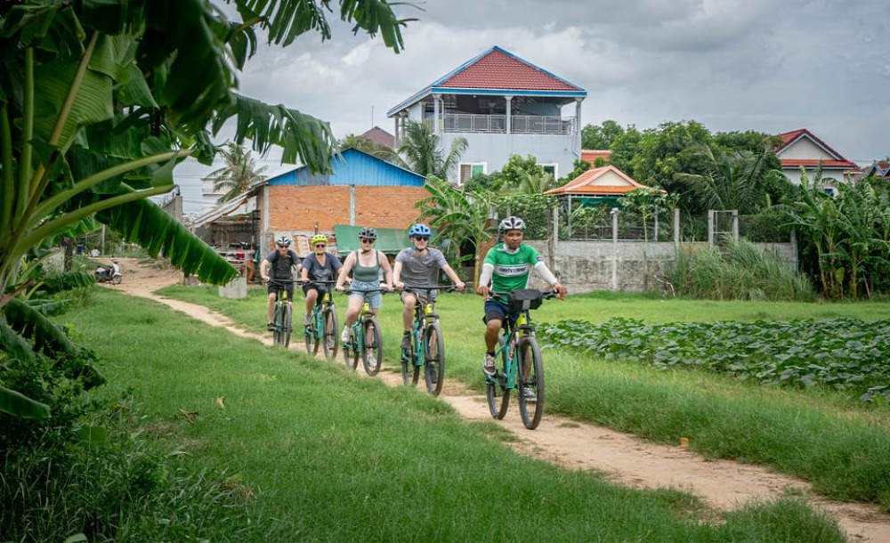 Phnom Penh: Silk Islands Half-Day Bike Tour | ®ExcursionMania