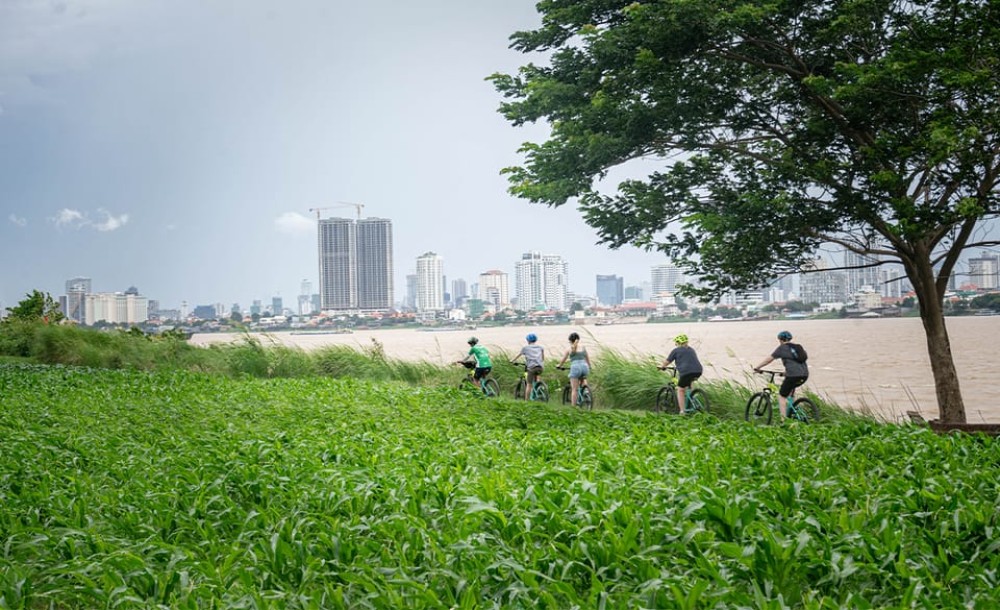 Phnom Penh: Silk Islands Half-Day Bike Tour | ®ExcursionMania