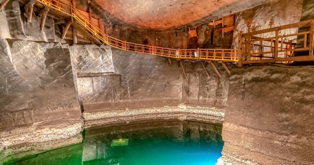 Krakow: Schindlers Factory, Jewish Ghetto, & Salt Mine Tour | ®ExcursionMania