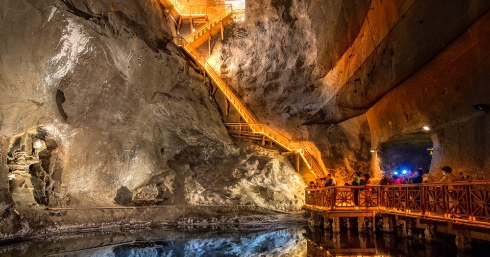 Krakow: Schindlers Factory, Jewish Ghetto, & Salt Mine Tour | ®ExcursionMania