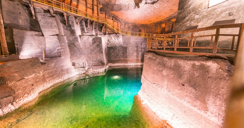 Krakow: Schindlers Factory, Jewish Ghetto, & Salt Mine Tour | ®ExcursionMania