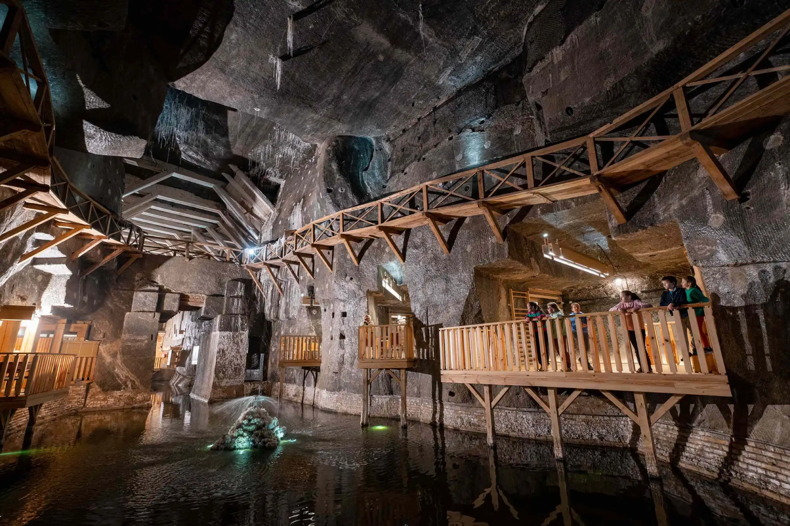 Krakow: Schindlers Factory, Jewish Ghetto, & Salt Mine Tour | ®ExcursionMania