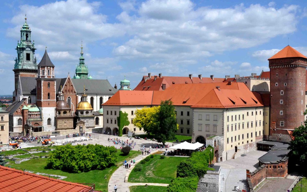 Krakow: Rynek Underground & Wawel Castle, Cathedral Tour | ®ExcursionMania
