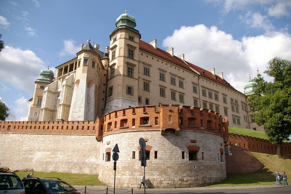 Krakow: Rynek Underground & Wawel Castle, Cathedral Tour | ®ExcursionMania