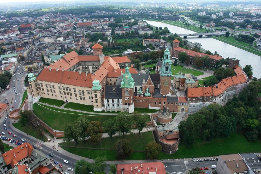 Krakow: Wawel Castle, Cathedral, Salt Mine, and Lunch | ®ExcursionMania