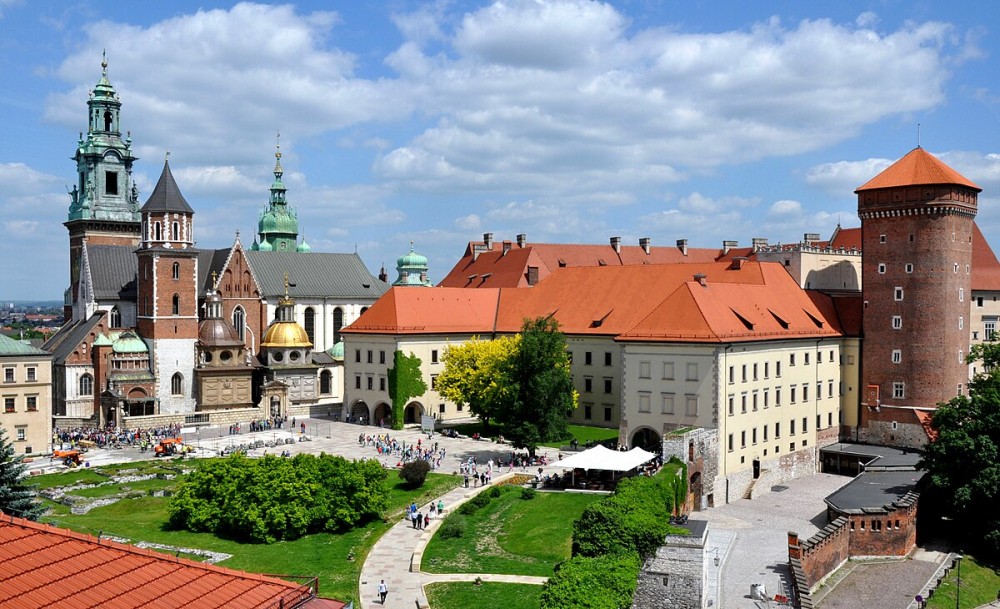 Krakow: Wawel Castle, Cathedral, Salt Mine, and Lunch | ®ExcursionMania