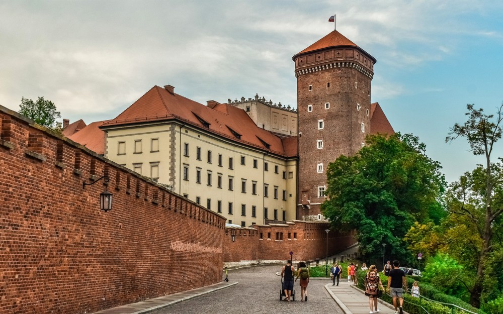 Krakow: Wawel Castle, Cathedral, Salt Mine, and Lunch | ®ExcursionMania