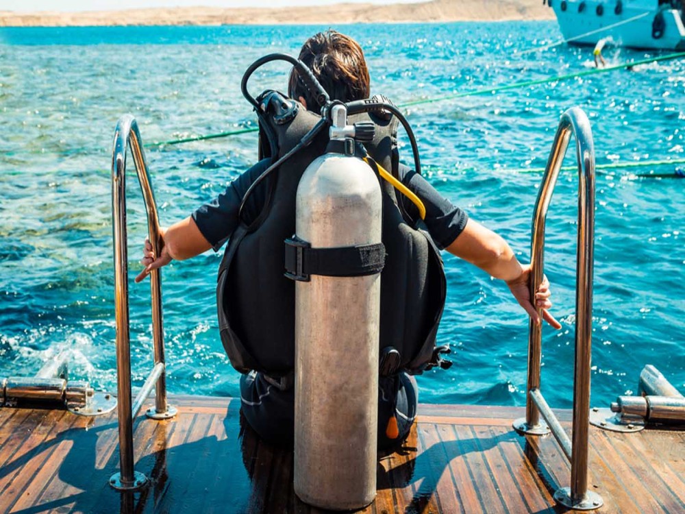 Kusadasi Diving Experience & Hotel Transfer w/ Lunch | ®ExcursionMania