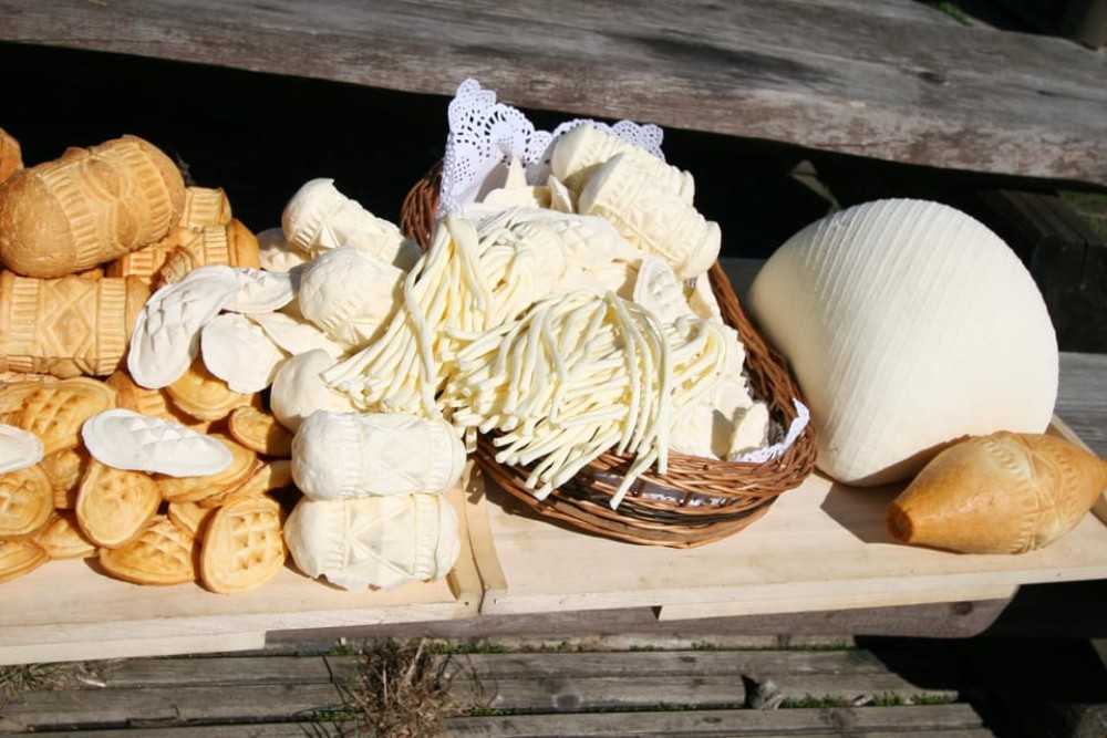 From Krakow: Zakopane Day Tour with Tasting & Funicular Ride | ®ExcursionMania