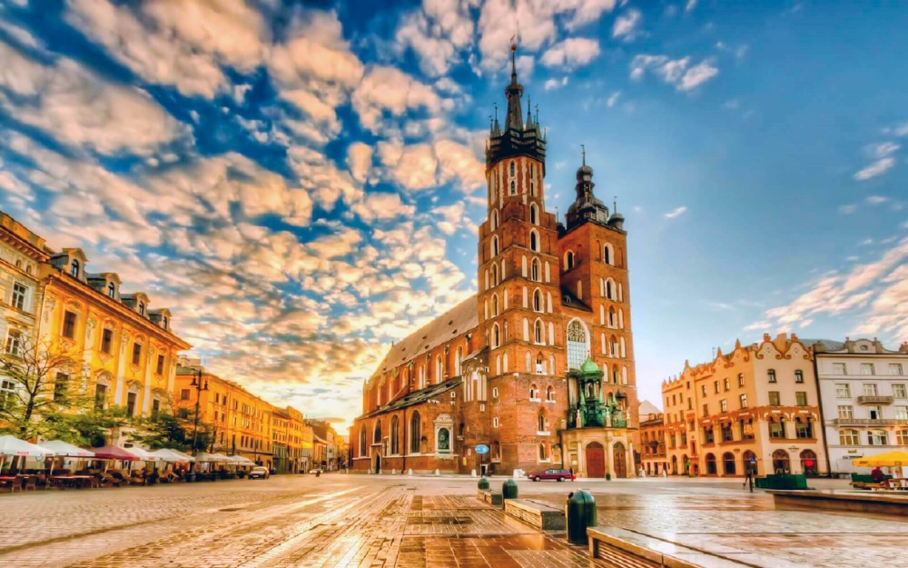Krakow: Guided Tour of Wawel Hill and St Marys Basilica | ®ExcursionMania
