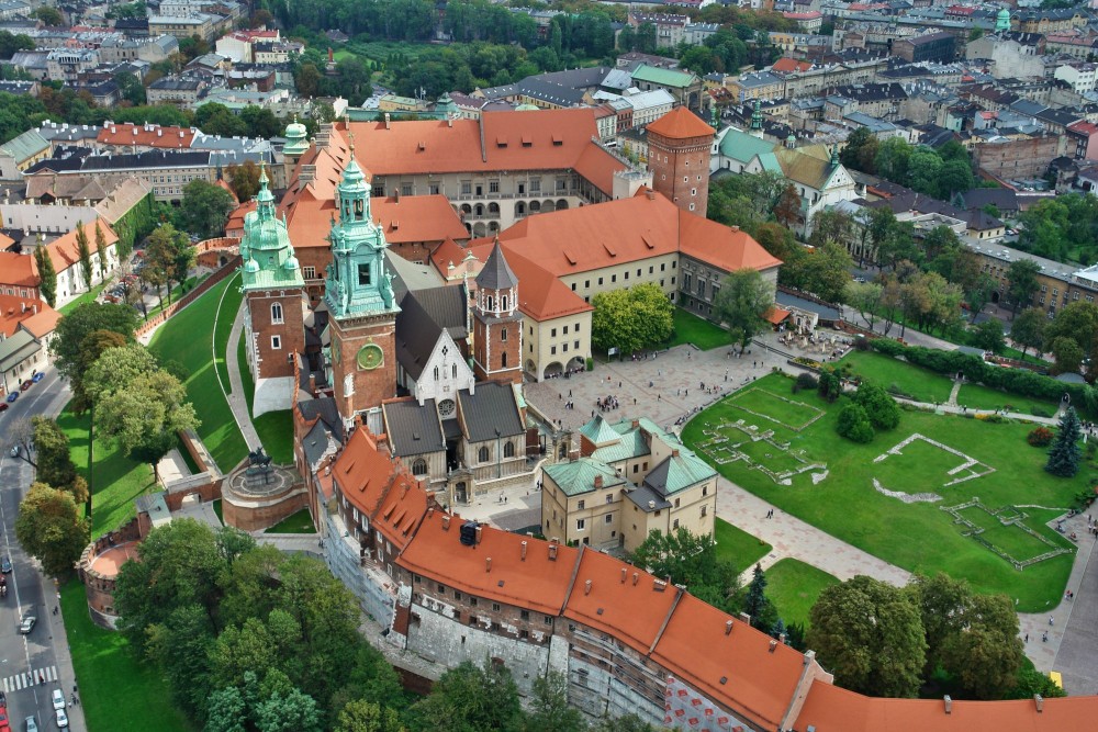 Krakow: Guided Tour of Wawel Hill and St Marys Basilica | ®ExcursionMania