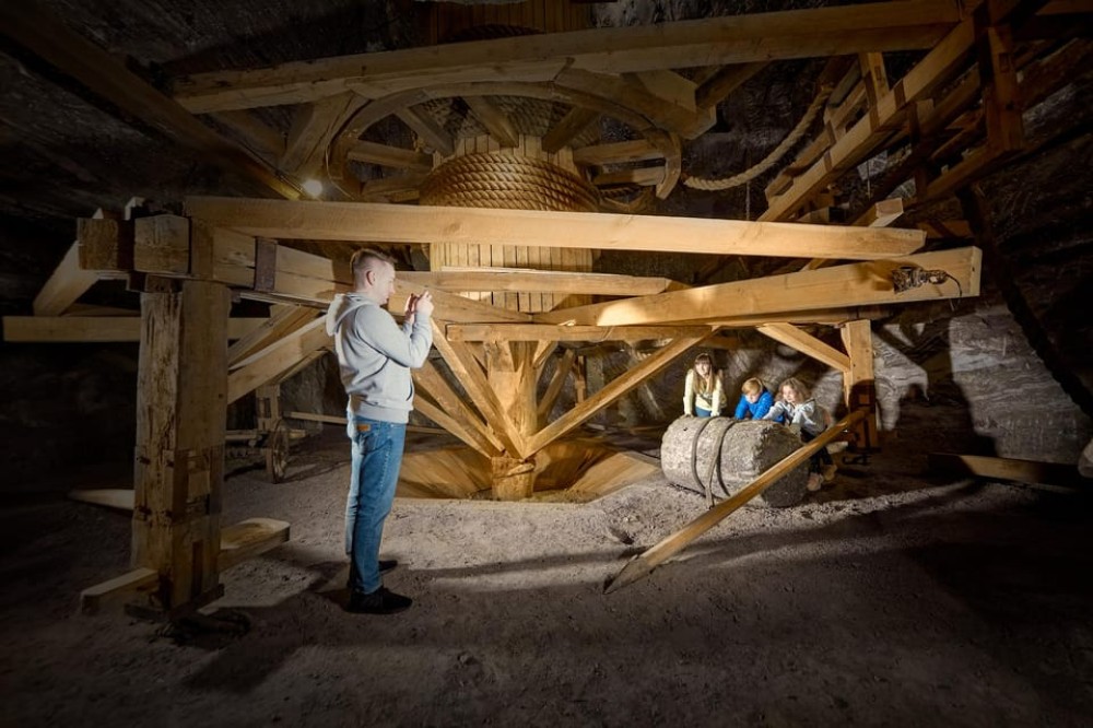 Krakow: UNESCO Underground Boat Expedition & Salt Mine Tour | ®ExcursionMania