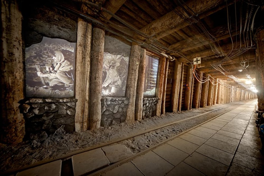 Krakow: UNESCO Underground Boat Expedition & Salt Mine Tour | ®ExcursionMania