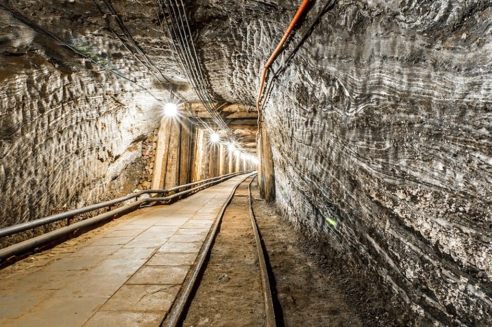 Krakow: UNESCO Underground Boat Expedition & Salt Mine Tour | ®ExcursionMania