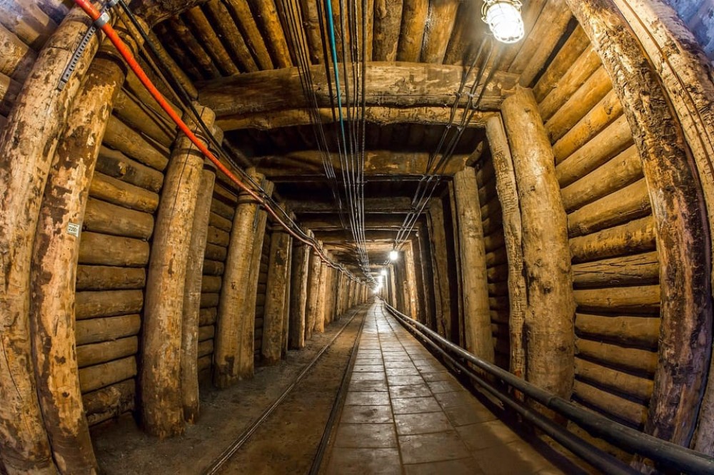 Krakow: UNESCO Underground Boat Expedition & Salt Mine Tour | ®ExcursionMania