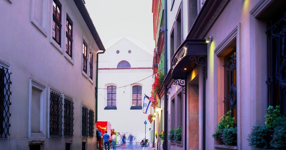 Krakow: Kazimierz, Schindlers Factory, & Ghetto Guided Tour | ®ExcursionMania