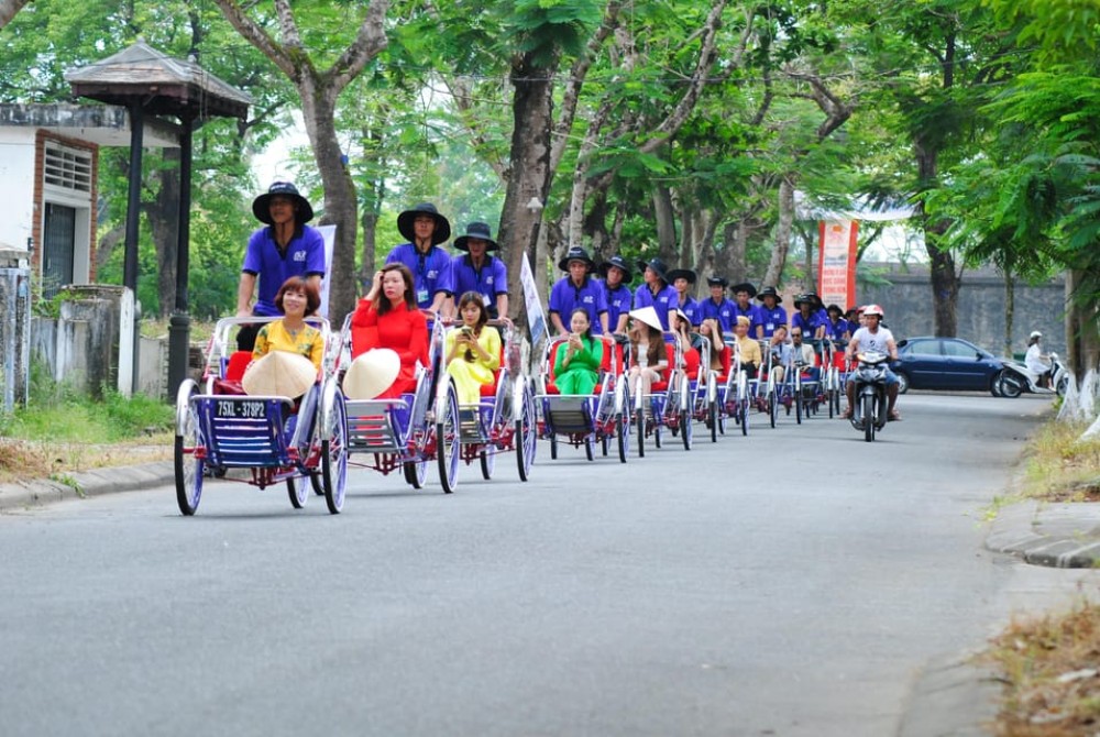 Hue Walking Street Food Tour | ®ExcursionMania