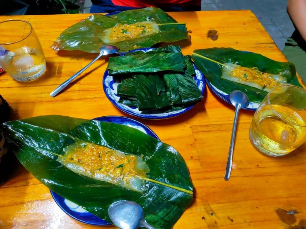 Hue Walking Street Food Tour | ®ExcursionMania