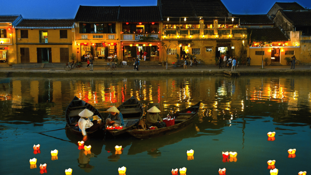 Shuttle bus Da Nang- Hoi An 730 AM/ 1230 PM/ 430 PM | ®ExcursionMania