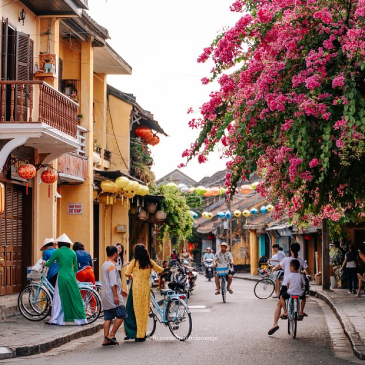 Shuttle bus Da Nang- Hoi An 730 AM/ 1230 PM/ 430 PM | ®ExcursionMania