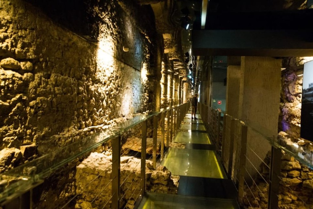 Krakow Wawel Hill, St Marys Church & Underground Museum | ®ExcursionMania