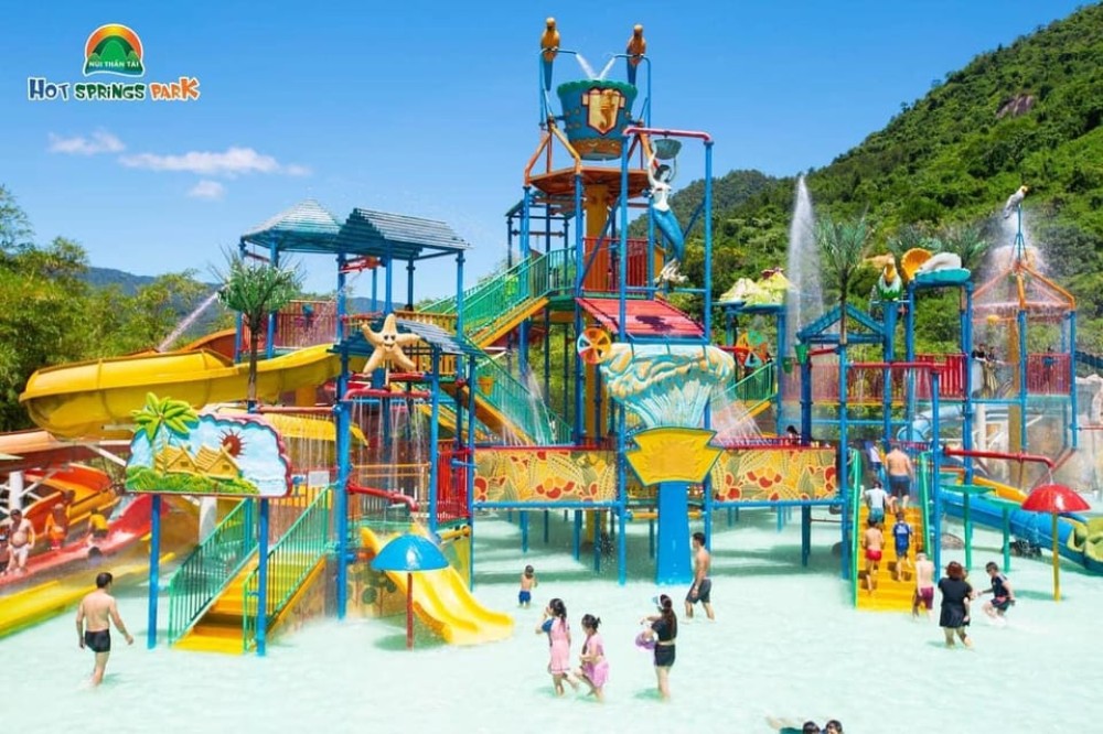 Shuttle Bus Da Nang- Nui Than Tai Hot Springs Park- Da Nang | ®ExcursionMania