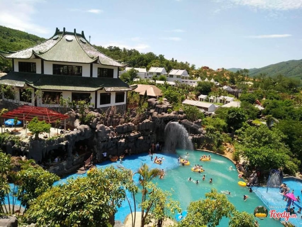 Shuttle Bus Da Nang- Nui Than Tai Hot Springs Park- Da Nang | ®ExcursionMania
