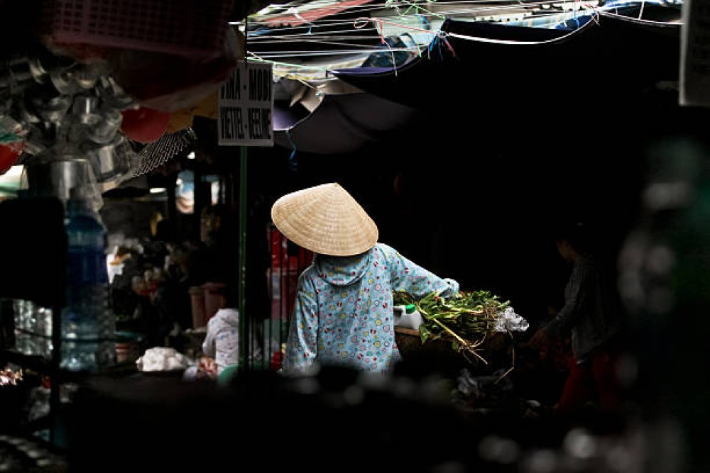 Hue Walking Tour To Imperial City and Dong Ba Market | ®ExcursionMania
