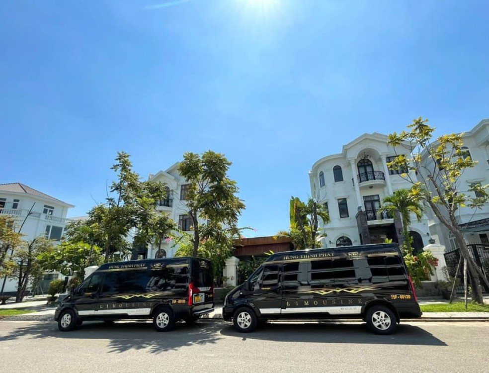 Transfer Hue city to Da Nang by Limousine | ®ExcursionMania