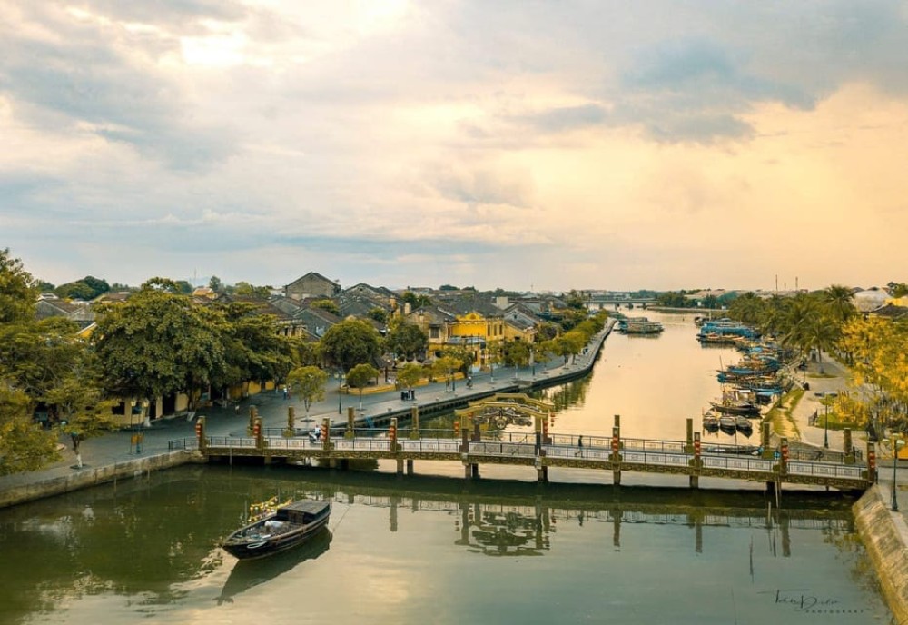 Da Nang Private Car Charter: Option 4- 8- 12 hours | ®ExcursionMania