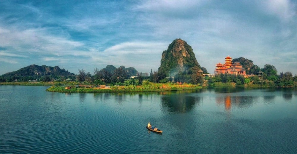 Shuttle bus Hoi An - Da Nang 430pm 730pm 830pm 930pm | ®ExcursionMania