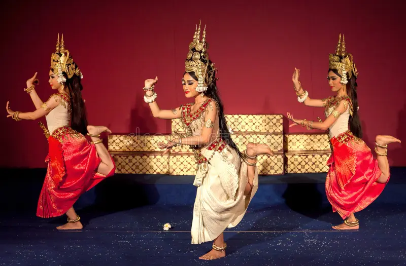 Siem Reap: Apsara Show Including Dinner & Hotel Pickup | ®ExcursionMania