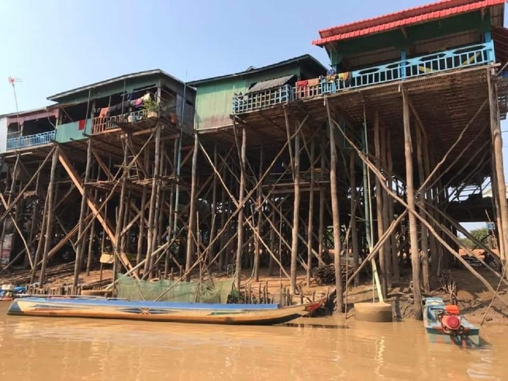 From Siem Reap: Floating Village Tour by Boat | ®ExcursionMania