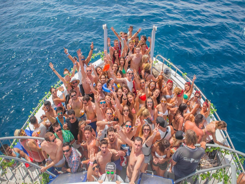 From Kusadasi: Boat Tour & Lunch w/ Transfers | ®ExcursionMania